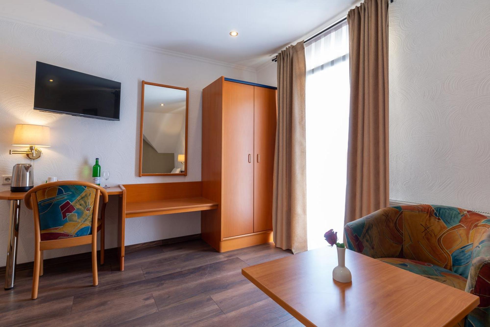 Jupa'S Hotel Dusseldorf Bagian luar foto