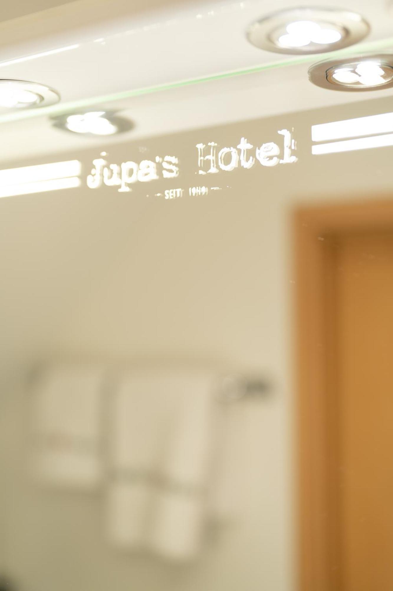 Jupa'S Hotel Dusseldorf Bagian luar foto